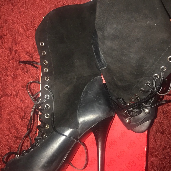 Guess Heels - Picture 3 of 4